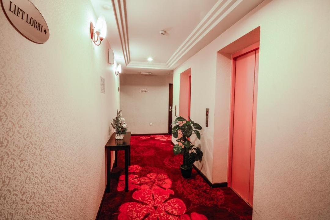 Hotel Vistaria Джохор Бахру Екстериор снимка